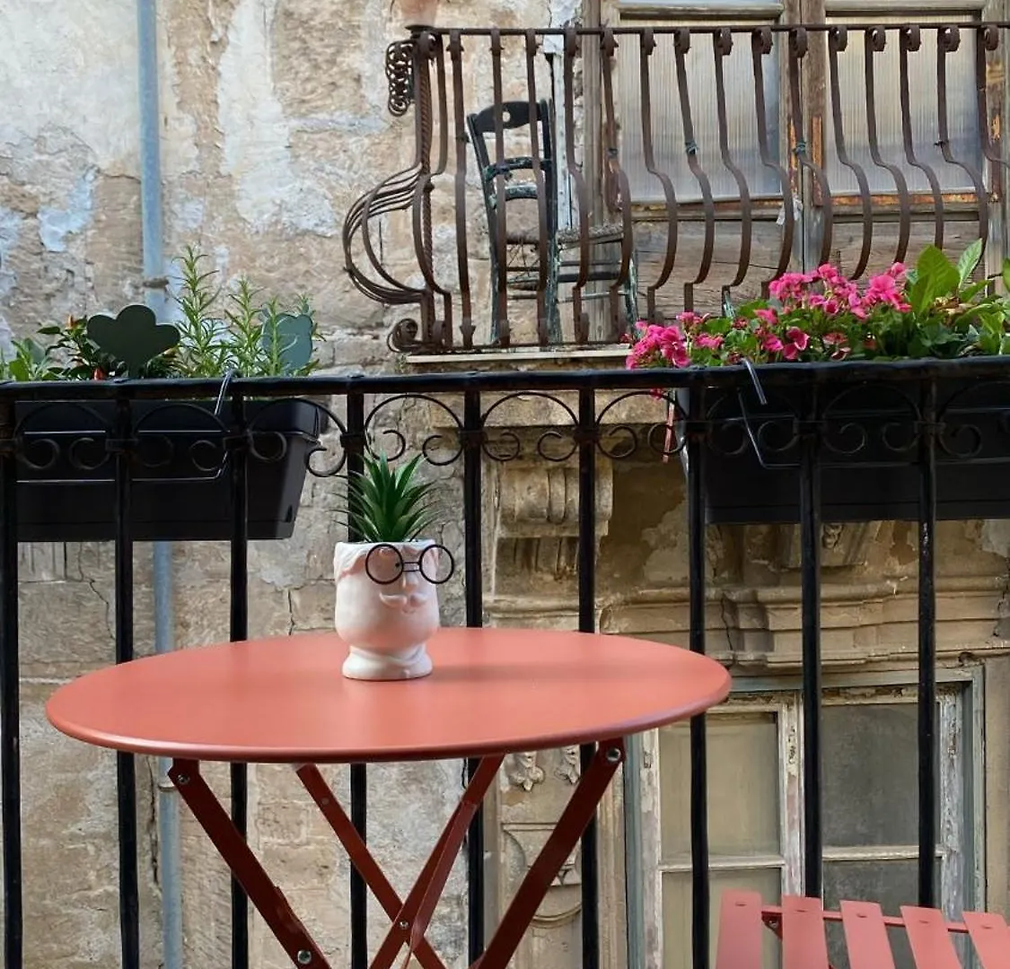 Greta'S Apartment Discesa Delle Capre Palermo Italy